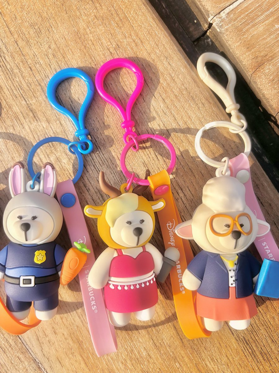 ˏˋ Zootopia × STARBUCKS ˎˊ˗ 旅行のタイミングとちょうど発売日が