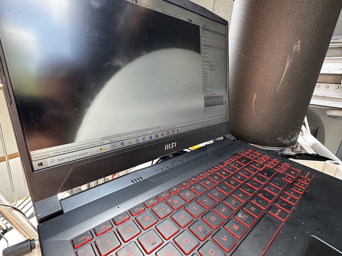 ROGAstronomers's tweet image. ☀️Today is the perfect day to do some solar observing! ☀️
We’ve been hiding away in the Altazimuth Pavilion getting a view of our marvelous and active Sun. This image show a raw feed of the Sun with massive prominences 🔭