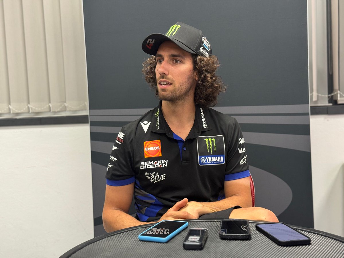 ‘In MotoGP you have to make love with the bike, but in Superbikes you have to… sorry, I forget the proper word but you have to fuck the bike’ 😂