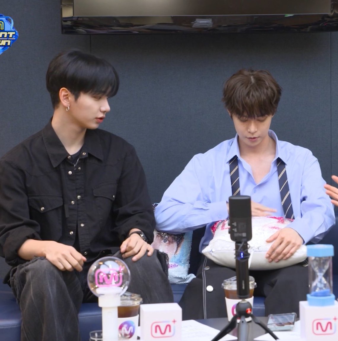 ขอบคุณแจฮยอนที่ดูแลพี่โดยอง ทำไมมันจิ๋วกว่าน้องขนาดนั้นอะ