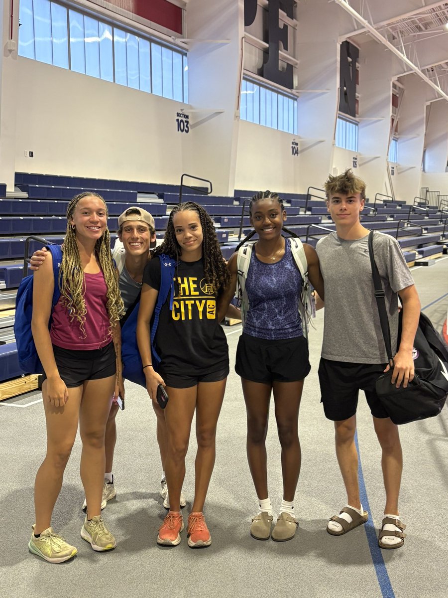 Kurt Michael Downes (@kurtmichael_dee) on Twitter photo First <a href="/BorderCity_AC/">BorderCityAC</a> group has touched down in Philly for <a href="/newbalance/">New Balance</a> nationals
#thecityac! First <a href="/BorderCity_AC/">BorderCityAC</a> group has touched down in Philly for <a href="/newbalance/">New Balance</a> nationals
#thecityac!