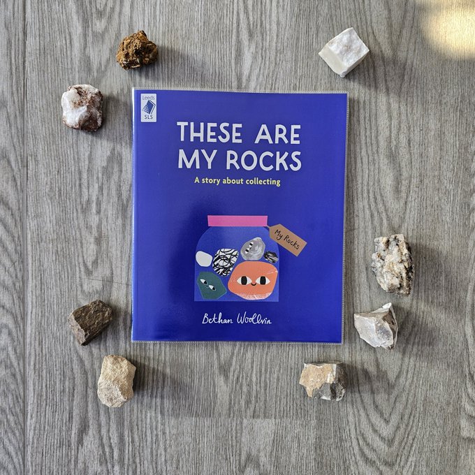 LeedsSLS's tweet image. ⭐️Delivery Spotlight⭐️
Calling all collectors: These Are My Rocks by @bethanwoollvin is here celebrating collections big, small, strange, and ordinary!
Be sure to add it your schools' ensemble by ordering our Bethan Woollvin box! 🪨💎🎴
@Child_Leeds @Leeds_Learning