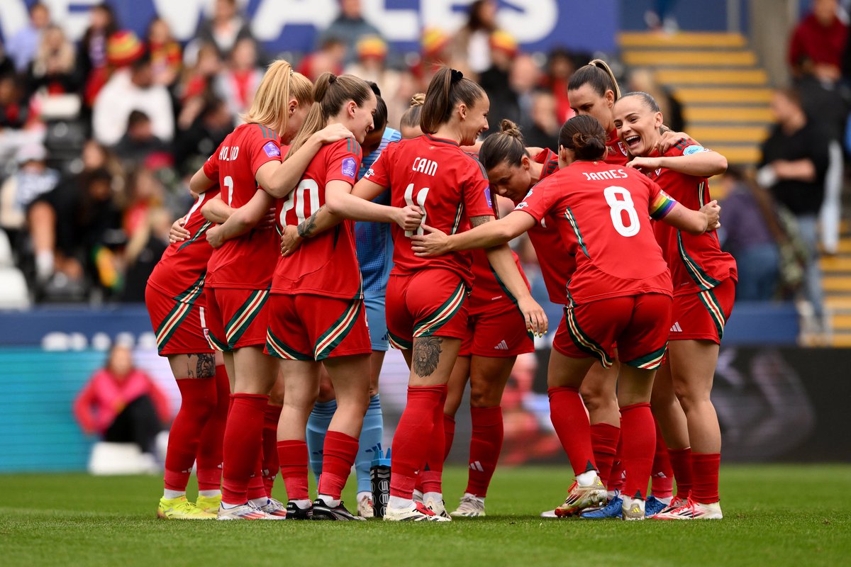 Time for the big stage! 🇨🇭🔜 

Honoured to be heading to our first major tournament with this special group ❤️🏴󠁧󠁢󠁷󠁬󠁳󠁿

<a href="/FAWales/">FA WALES</a> #WEURO2025
