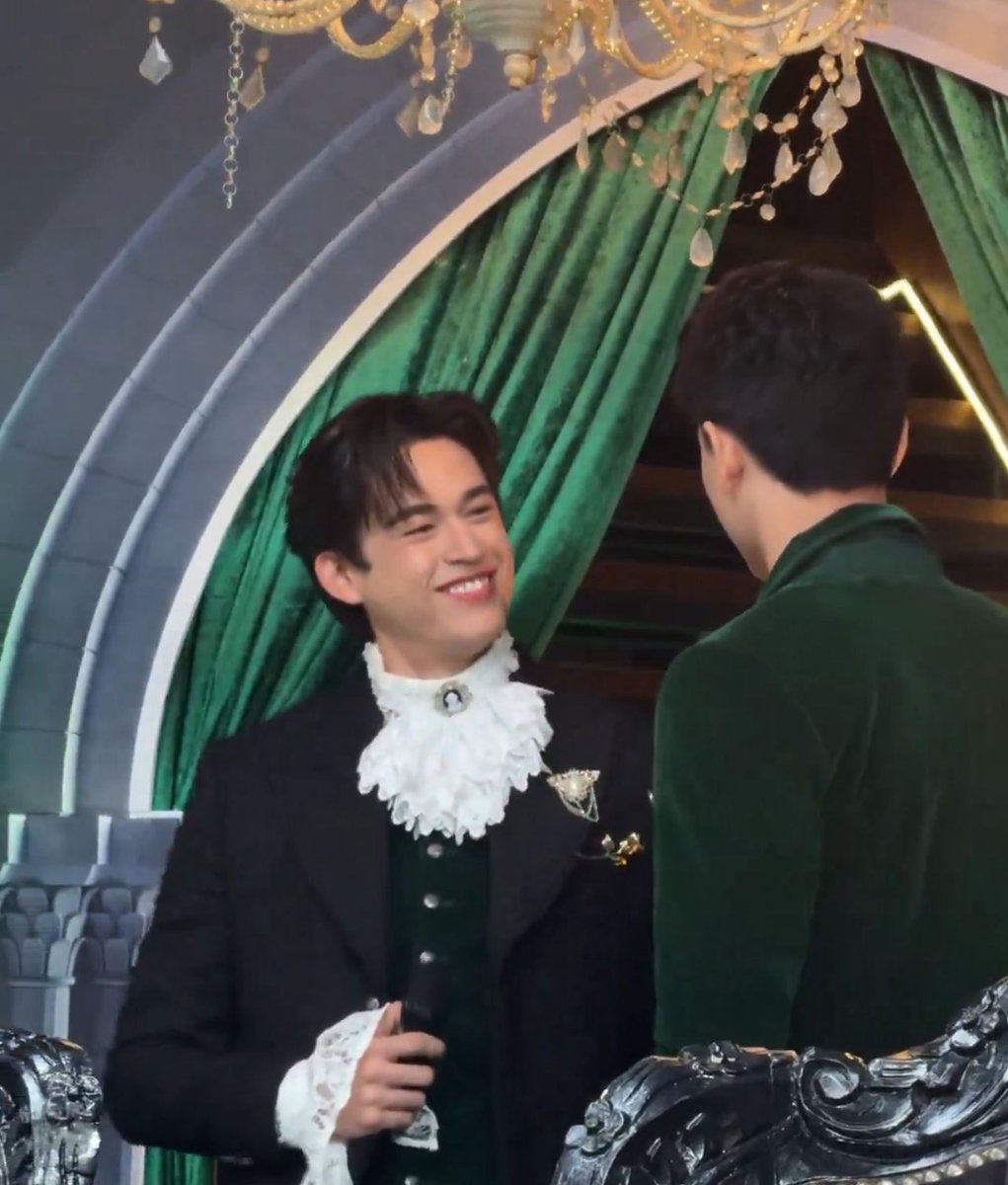 j0ssgawin's tweet image. THAT DAMN SMILE 😩

JOSSGAWIN WITH GRABFOOD
#GrabFoodHotDealsxJossGawin