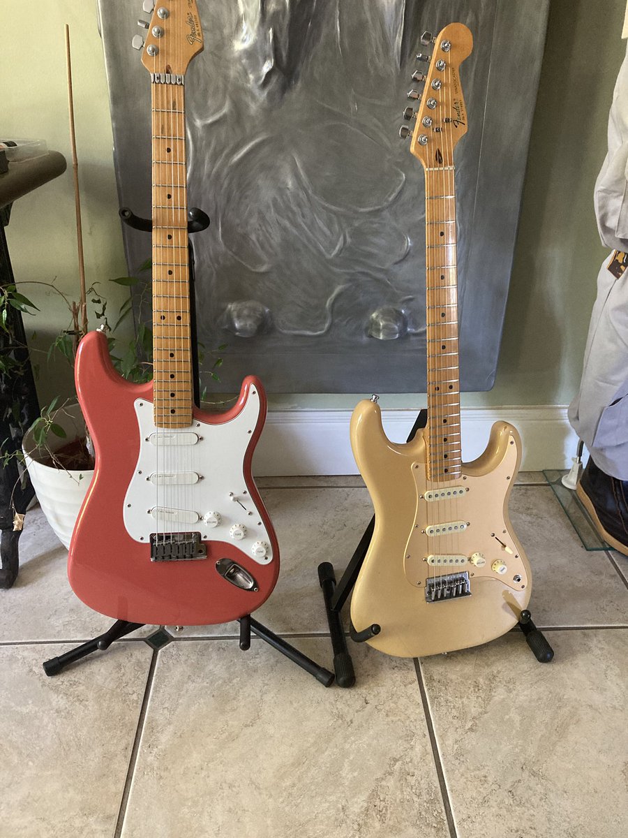 ABGuitartech's tweet image. Getting back to work related stuff - what a pleasure it was to be working again with @theenemyband  @producerperks and @VadaRecording 

Good to feel alive again. Thanks guys. 

#theenemy #vadastudios #abguitartech #backtowork #music #work #guitartech