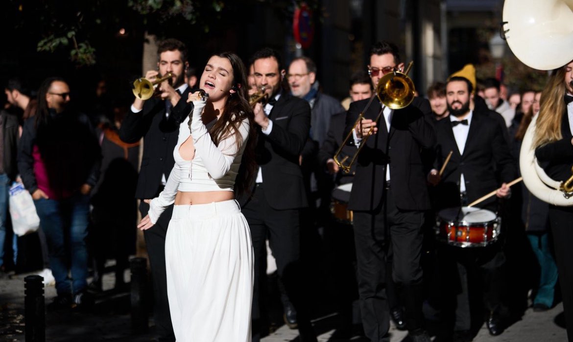 melendixporro's tweet image. es literalmente la artista más grande de este país no busquéis más