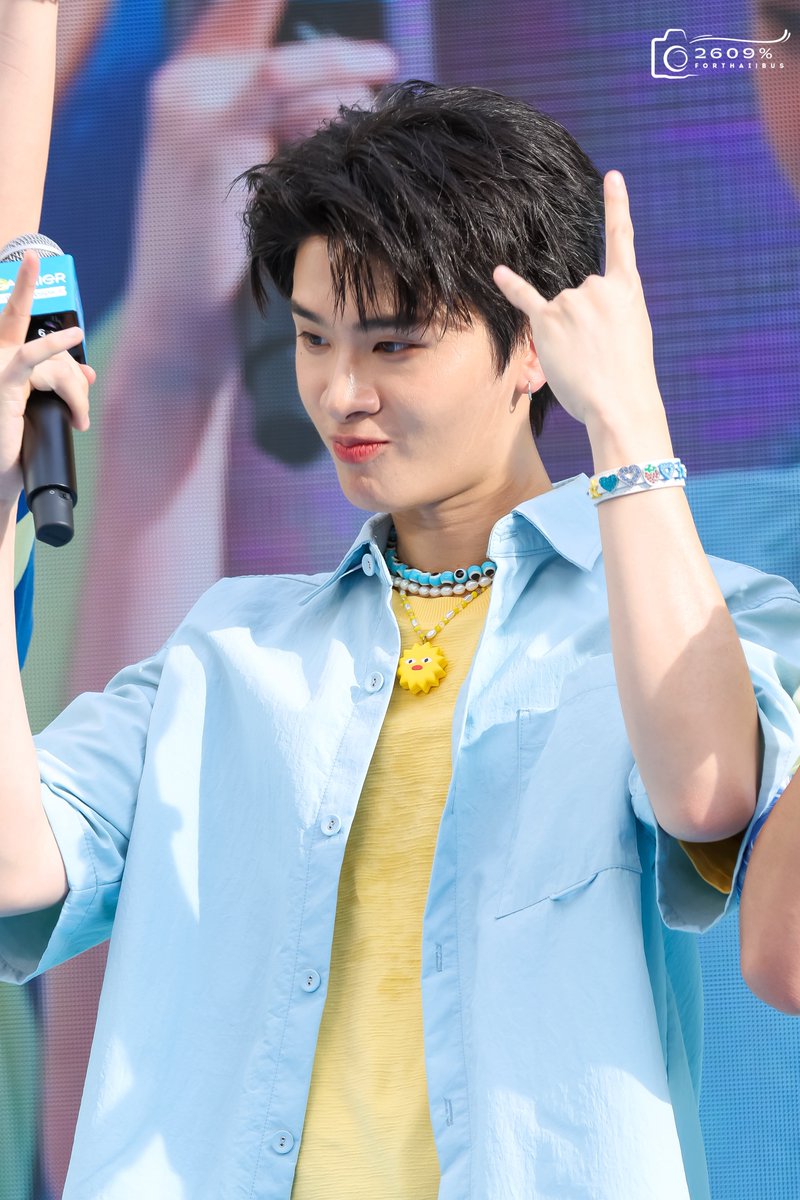 [250619] <a href="/thaichayanon/">thaichaya</a> 💫

หล่อมากคร้าบบบ 🫶🏻

#GarnierUVCoolingxBUS 
#THAIchayanon
#BUSbecauseofyouishine