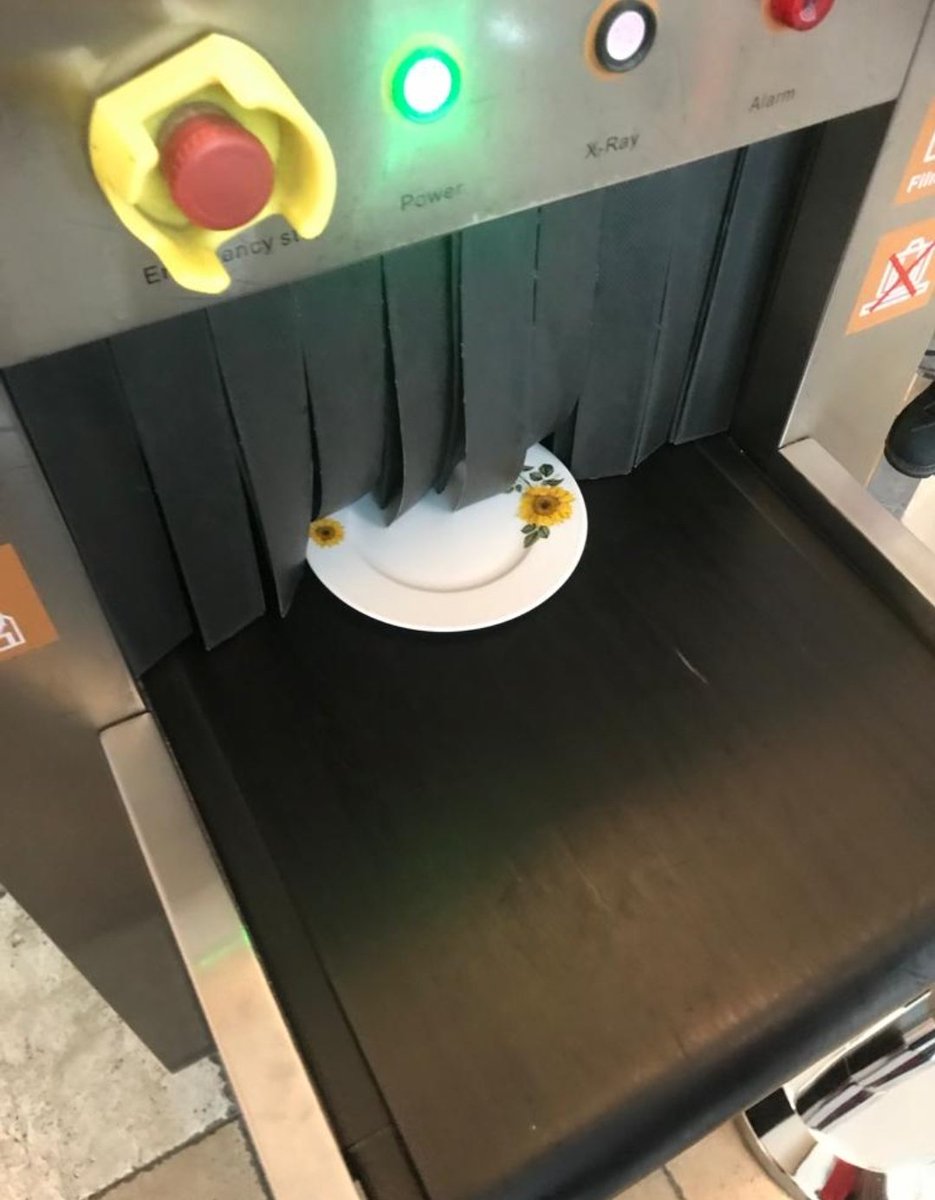 Gün olur alır tabağımı giderim 😂