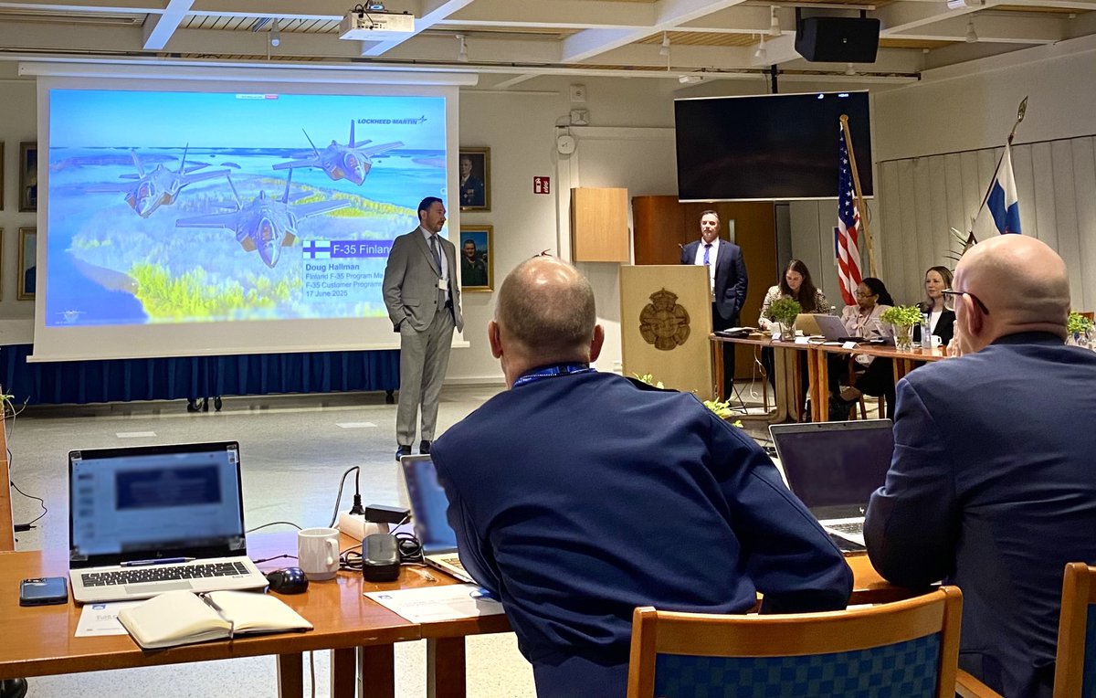 FinnishAirForce's tweet image. Suomen kolme ensimmäistä F-35-hävittäjää, JF-501–JF-503, on edennyt loppukokoonpanoon tuotantolinjalla Fort Worthissa. Kaikkiaan kuudentoista ensimmäisen JF:n komponenttien valmistus on meneillään.

#ilmavoimat #F35hanke #F35Programme #F35 #JF501