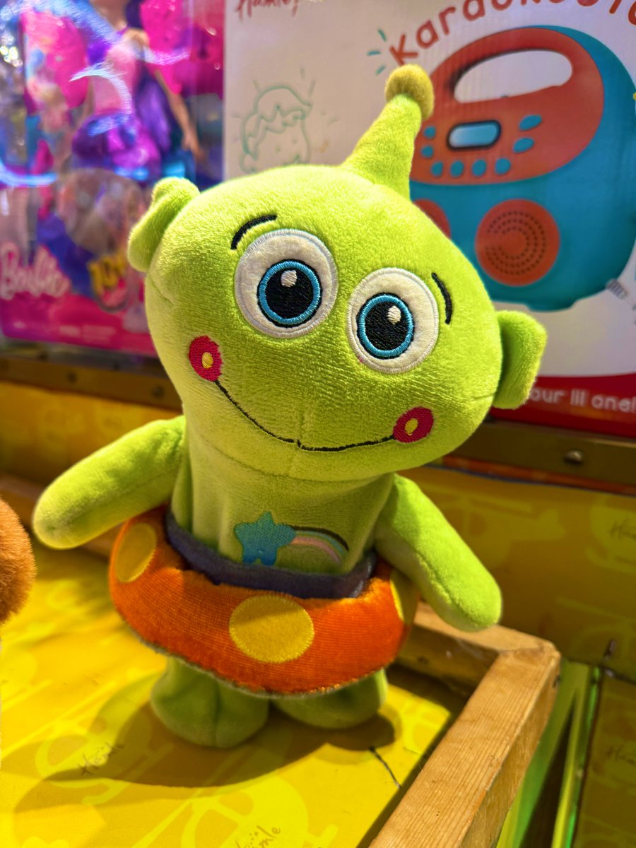 Alert  #Labubu on a budget, who needs the hype when you can have Labubu’s doppelgänger ? 

Introducing the affordable, trendy alternative - because who says you can’t make your own trend ? 🤪🤡😬