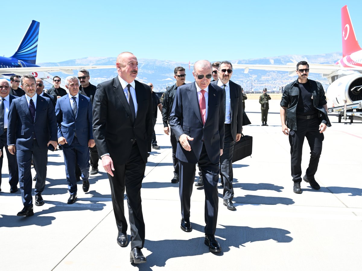 Prezident İlham Əliyev Türkiyəyə işgüzar səfərə gəlib.

president.az/az/articles/vi…