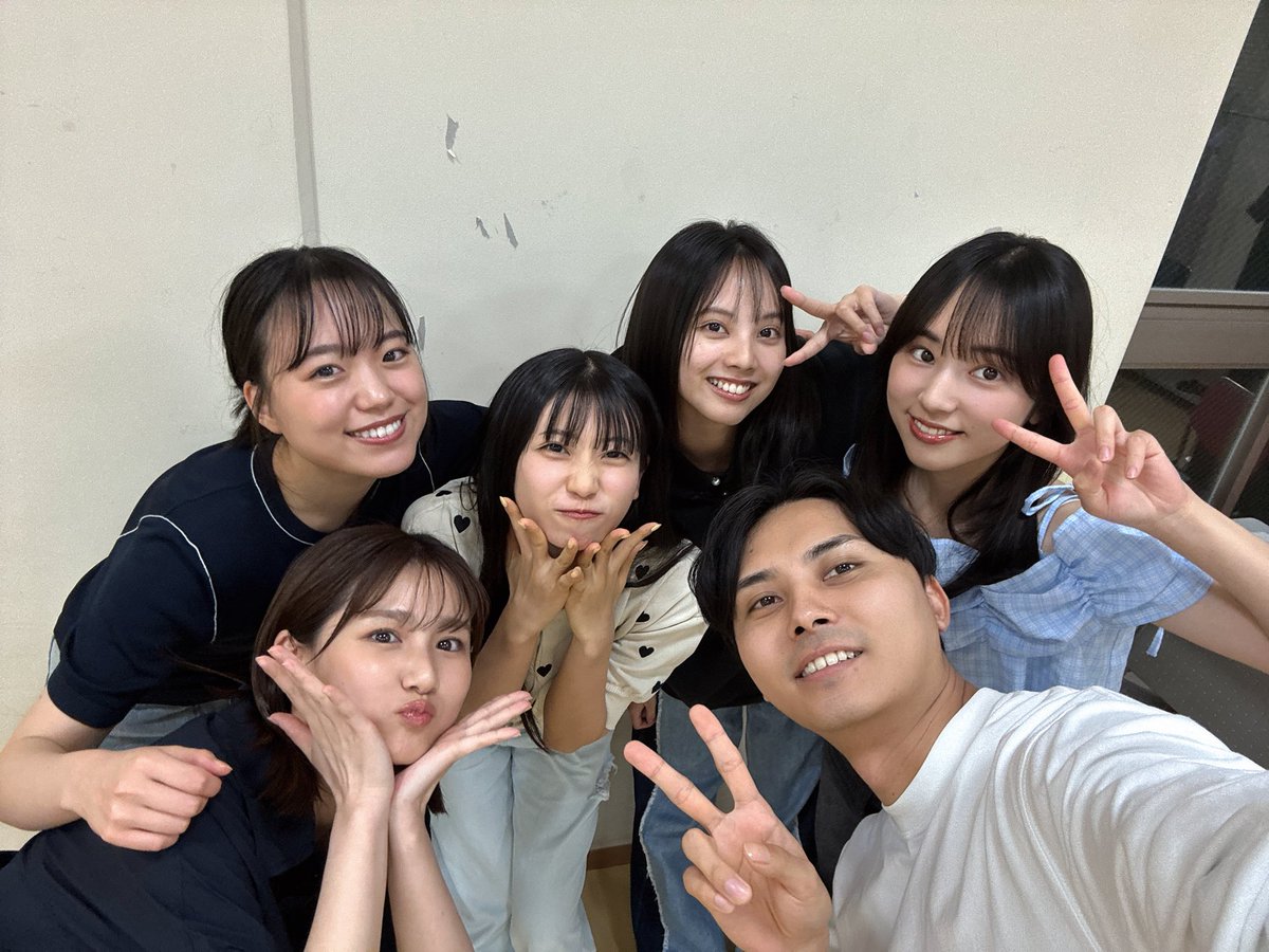 月の終わりと始まりはシアター#16🌙
「恋じゃなくても」💝

／
稽古4日目無事終了！
＼

本日は初の通し稽古でした☺️
思わず頬が緩むような
動きのシーンも追加されてドキドキ💓

🌸デジタルスタンド＆メッセージ花🌸
【販売終了日:2025/6/21(土)23:59】

＼販売終了まで残り2日！／