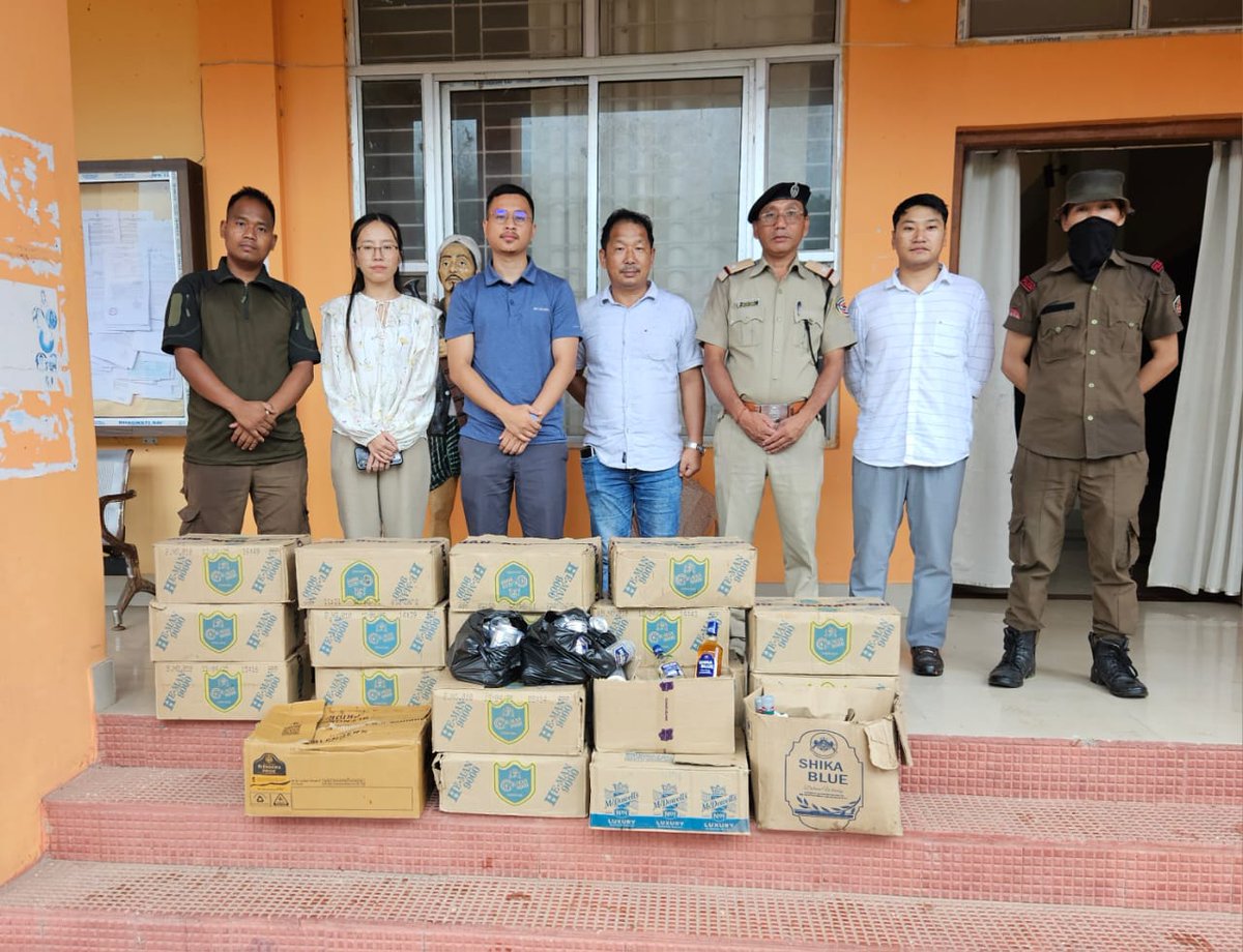 ChanglangIpr's tweet image. 🚨 Liquor Seizure Drive 🚨
In a surprise inspection led by Town Magistrate Millo Uttung, 16 cases of beer &amp;amp; a large quantity of IMFL were seized from unlicensed shops.
Joint effort with Excise, Trade &amp;amp; Police teams.
Legal action underway.
#ExciseEnforcement #PublicSafety