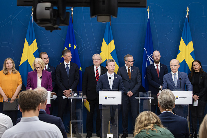 Regeringen presenterade idag tillsammans med oppositionspartierna en överenskommelse om att göra en historisk utbyggnad av det svenska försvaret. Detta för att nå Natos nya mål för försvarsutgifter. shorturl.at/b6PJa