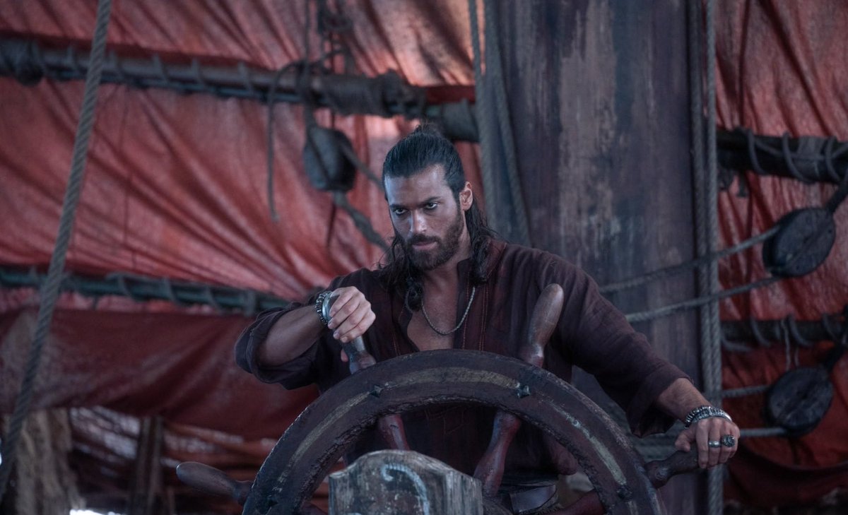 Cinguetterai's tweet image. Previste nel 2026 le riprese della seconda stagione di #Sandokan, la serie con Can Yaman, Alessandro Preziosi, Ed Westwick, John Hannah, Alanah Bloor, Samuele Segreto che arriverà su Rai 1 nella prossima stagione.
In #Sandokan2 ci sarà una novità in regia.