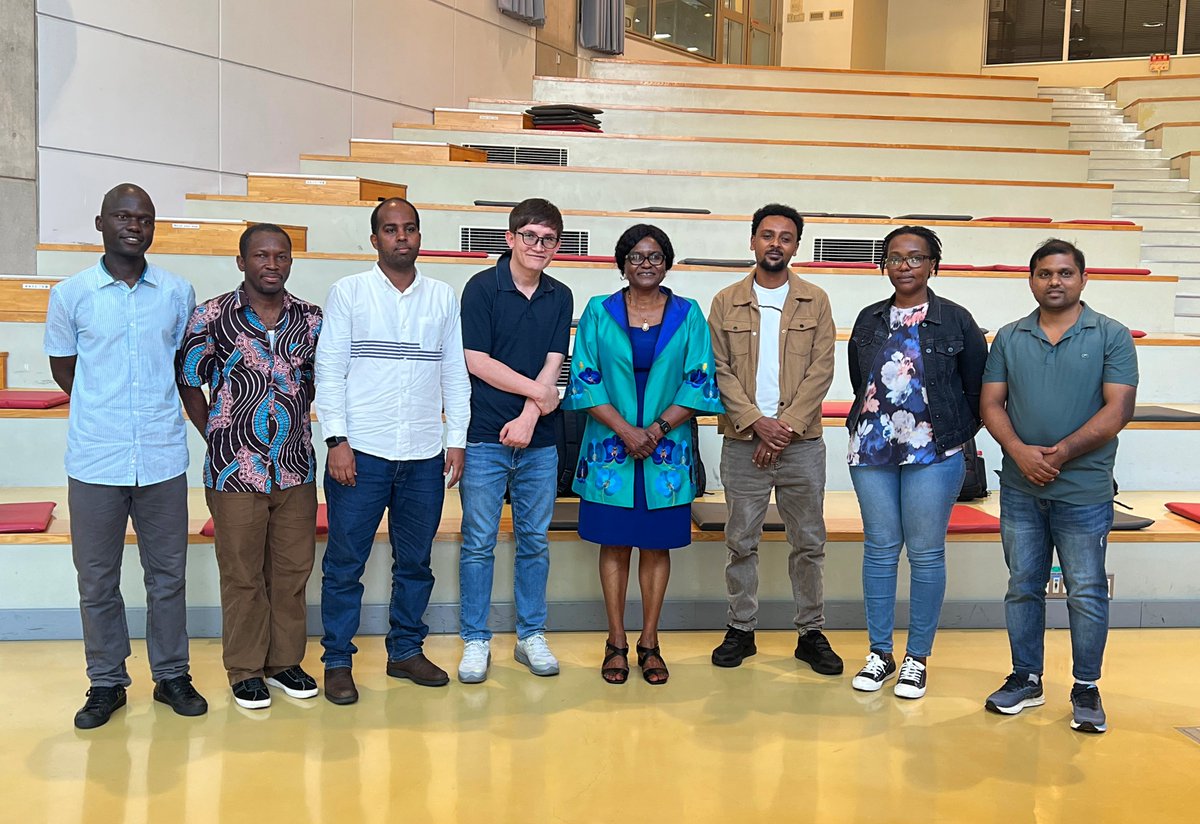 MercyTembon's tweet image. Thrilled to have spent the day engaging with Parliamentarians in Tokyo, students in Yokohama National University and Yokohama City University, and the Deputy Mayor of Yokohama! #Partnerships #FutureLeaders #GlobalDevelopment #TICAD9 #WorldBank