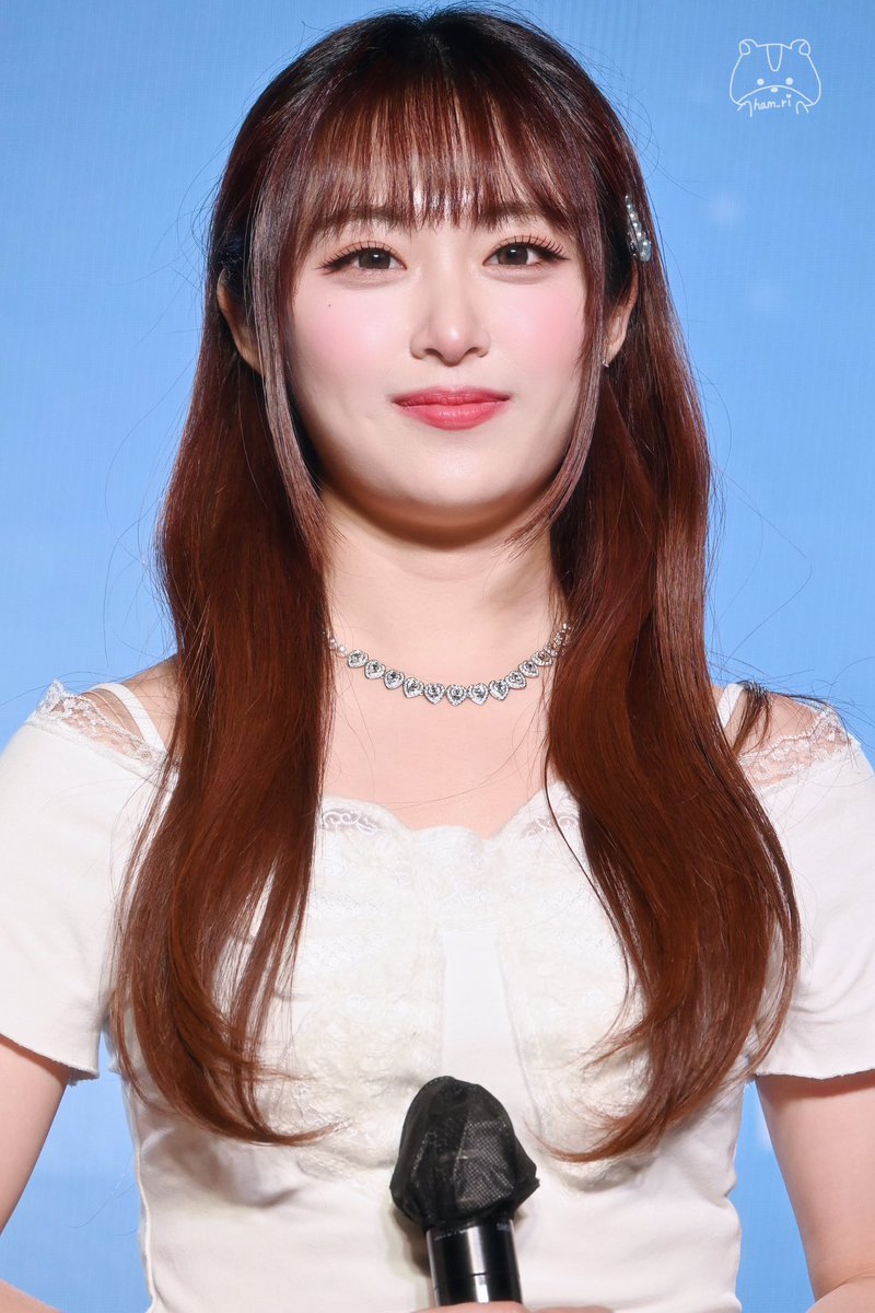 ham_riri04's tweet photo. 250619 ILY:1 FREE MINI LIVE IN JAPAN

ほんとに可愛い天使👼🏻🪽
大好きだよ🫶
#ILY1 #아일리원 #アイリーワン #리리카 #リリカ #RIRIKA https://t.co/xbJoZ46OM9