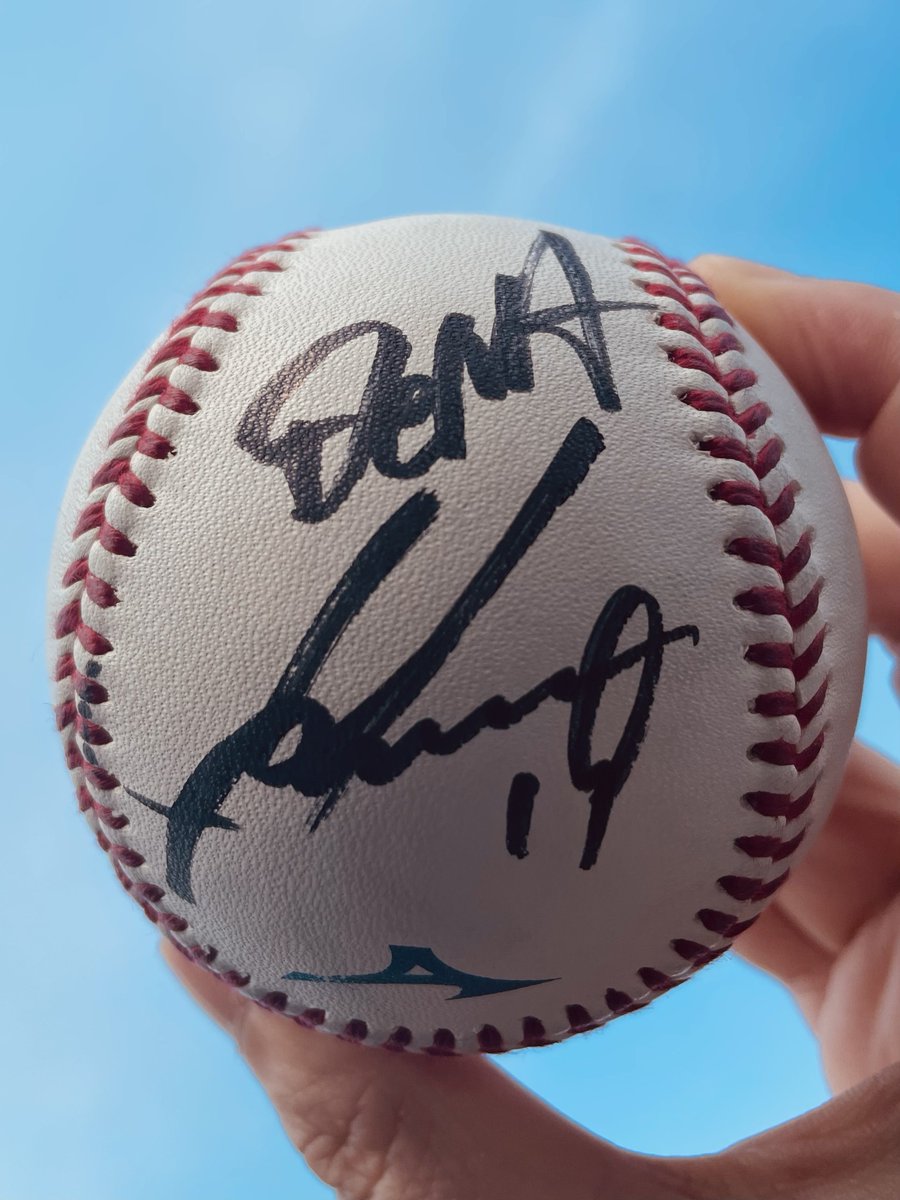 3年前にベルーナドームでヤスくんから直接頂いた投球練習直後のボール