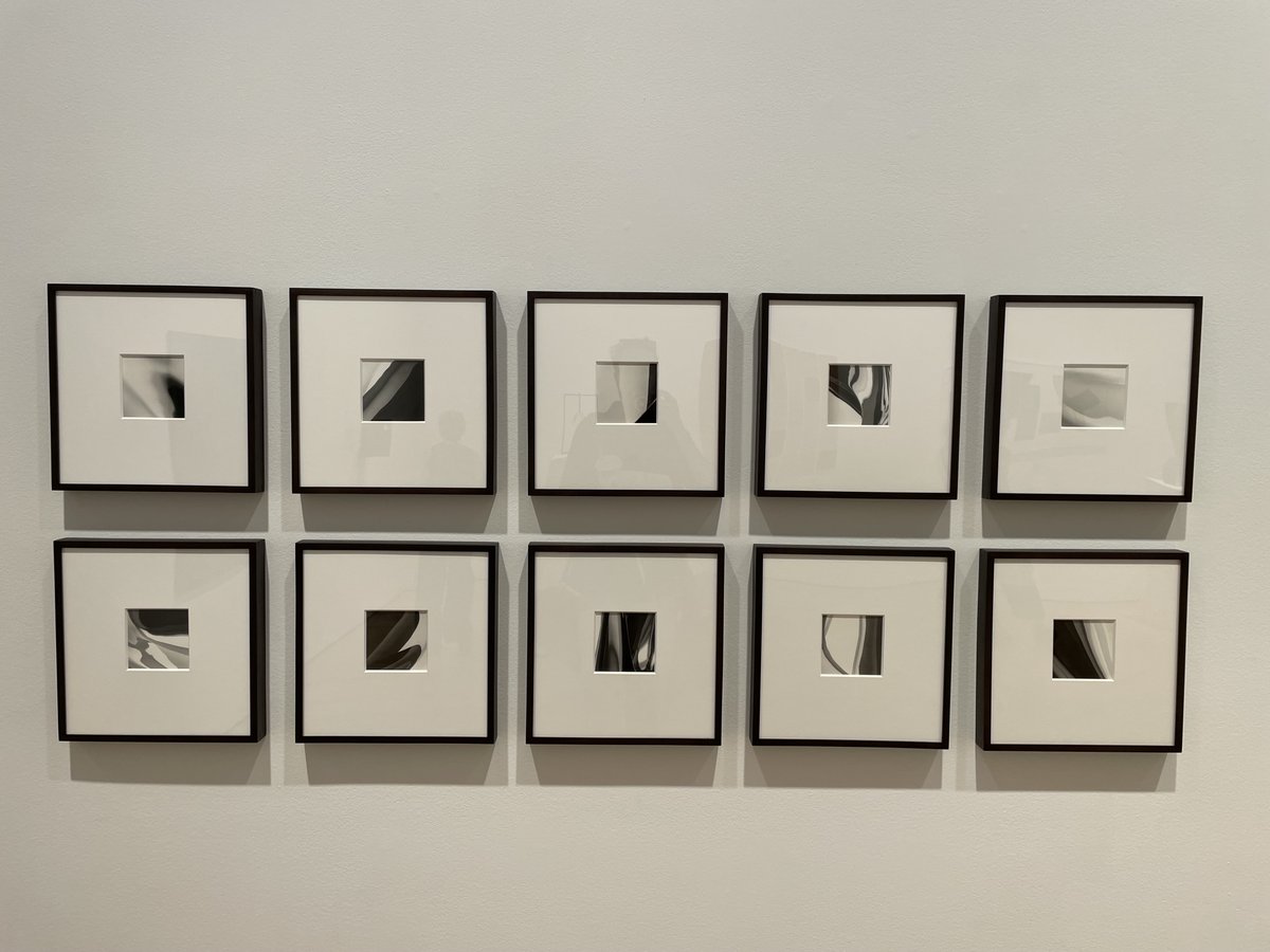 Daybook: A photographic study of light on silver, executed in gelatin silver. Spencer Finch (from 2008) in the All About 25 group show at James Cohan Gallery. collectordaily.com/spencer-finch-…