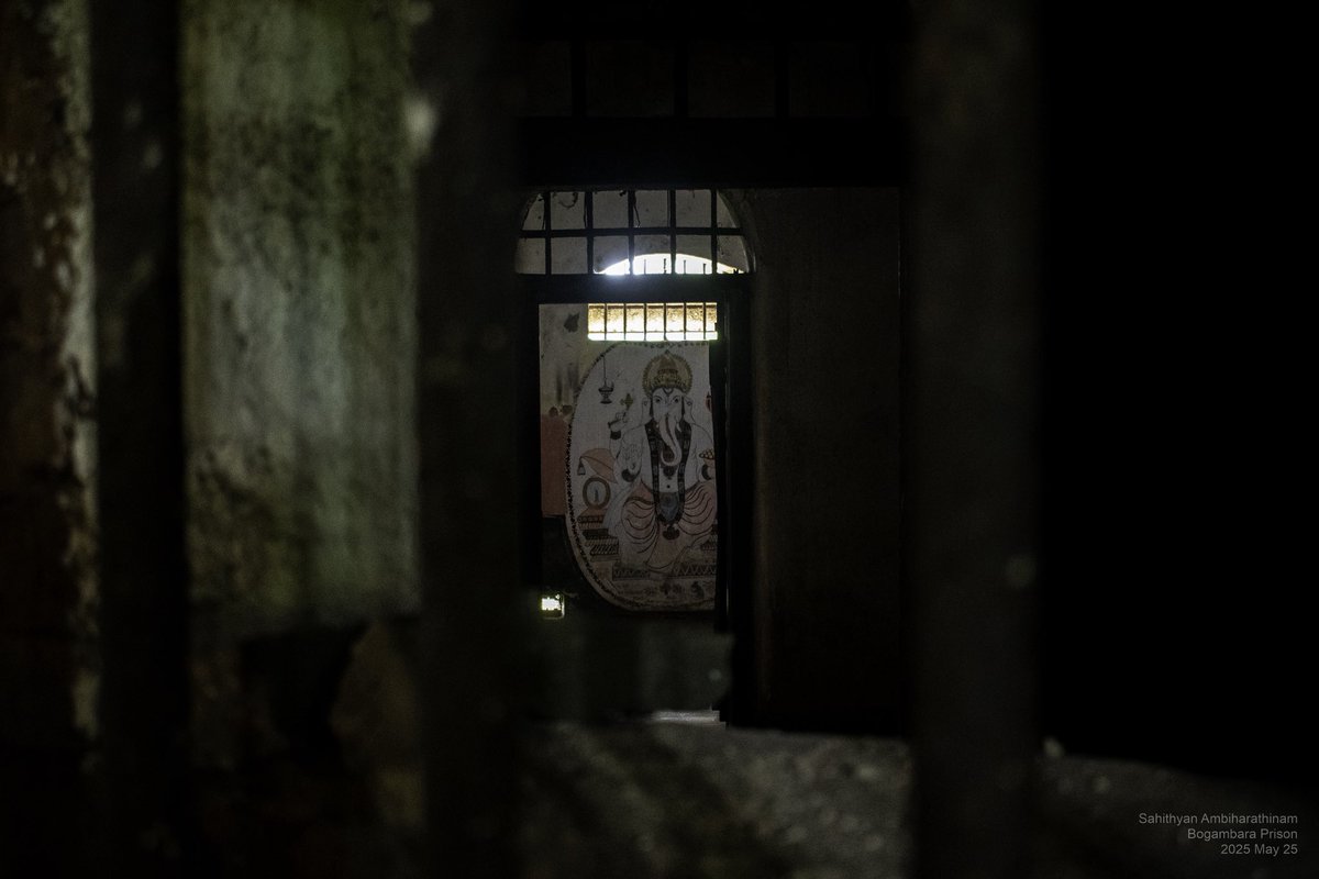 sahithyan_'s tweet photo. Some pieces whisper of humanity, while others confront you with the truly haunting and terrifying depths of despair. https://t.co/hgfsi92XjA