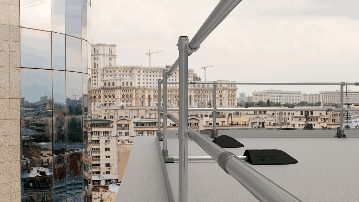 InstantUpRight's tweet photo. New Product Alert!
We’re proud to welcome a new member to the Instant UpRight family-our Roof Edge Protection System
 Quick, tool-free setup
💡Designed for speed, safety &amp; versatility on every site.
🛠️Available
https://t.co/zT6BiowQey
#InstantUpRight #RoofSafety #EdgeProtection https://t.co/93m15gAji5