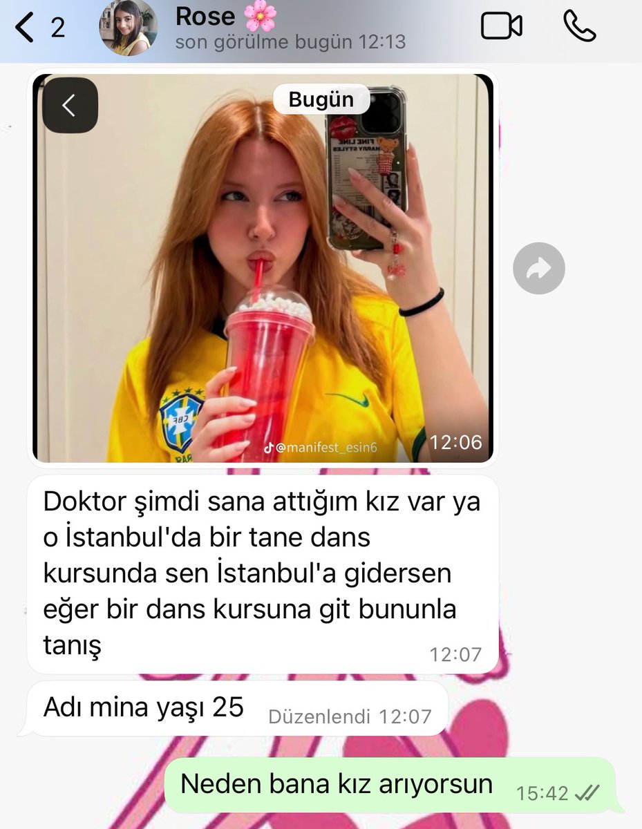 Kız kardeşim bir şeyler deniyor