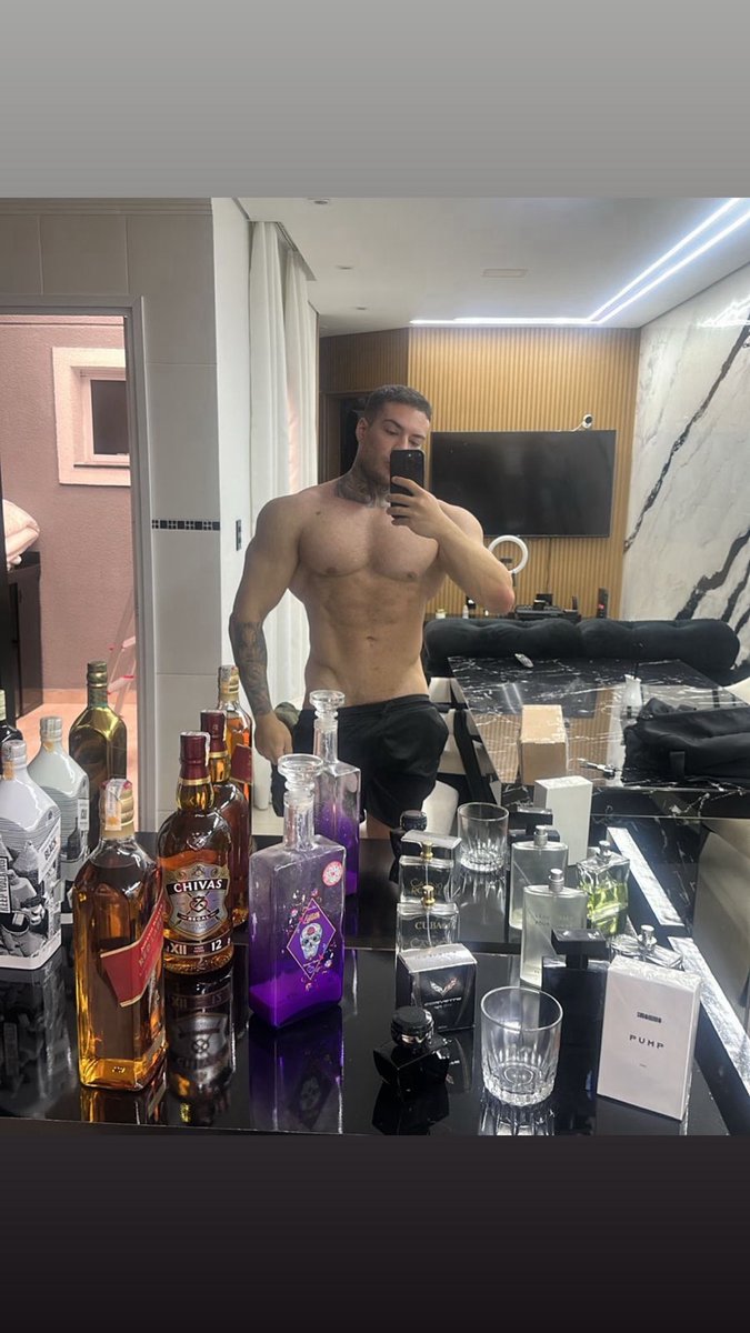 Instagram antigo caiu, sigam muito o novo! E deem RT pra subir também <3 

instagram.com/rafamarttinzco…