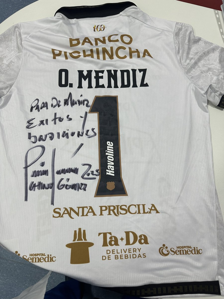 omendiz's tweet image. Ojo q @AlfaroMoreno @FaustoHerediaDr y Chino Gómez compraron el pase y me voy a atajar a 🇪🇨