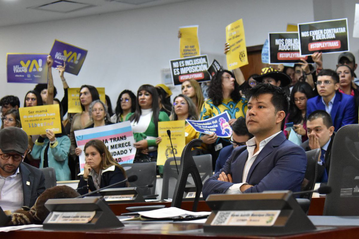 Hoy es un día muy importante para las personas #trans y diversas 🏳️‍⚧️🏳️‍🌈. El anhelo de que se protejan sus derechos les llena de mucha esperanza, y debo decir que me uno a ese sentimiento, porque también soy un hombre abiertamente gay.

Colombia lleva mucho tiempo desconociendo una