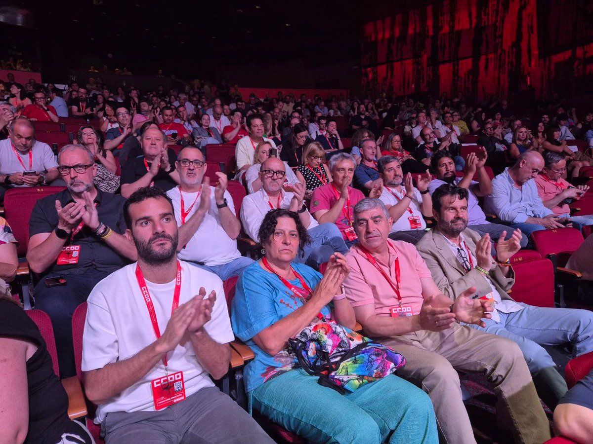 FSCdeCCOO's tweet photo. 🔴 Asistimos al 13 Congreso Confederal de CCOO, que tendrá lugar en Madrid durante los días 19, 20 y 21 de junio.

🔴 Nuestra federación es la mayor organización del sindicato y representa a lo público y los sectores estratégicos de nuestro país.

#13CongresoCCOO https://t.co/coTeA0gZTl