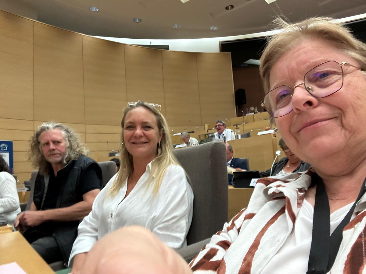 En séance du conseil régional aujourd'hui à Lille :

🏭Industrie / emploi avec une motion en défense des salariés d'#Ynsect. 

🕊️Aide humanitaire d'urgence en direction de #Gaza 

🇫🇷 Nationalisation d'#ArcelorMittal

🦺Installation d'une conférence sociale en #HDF

#GRE