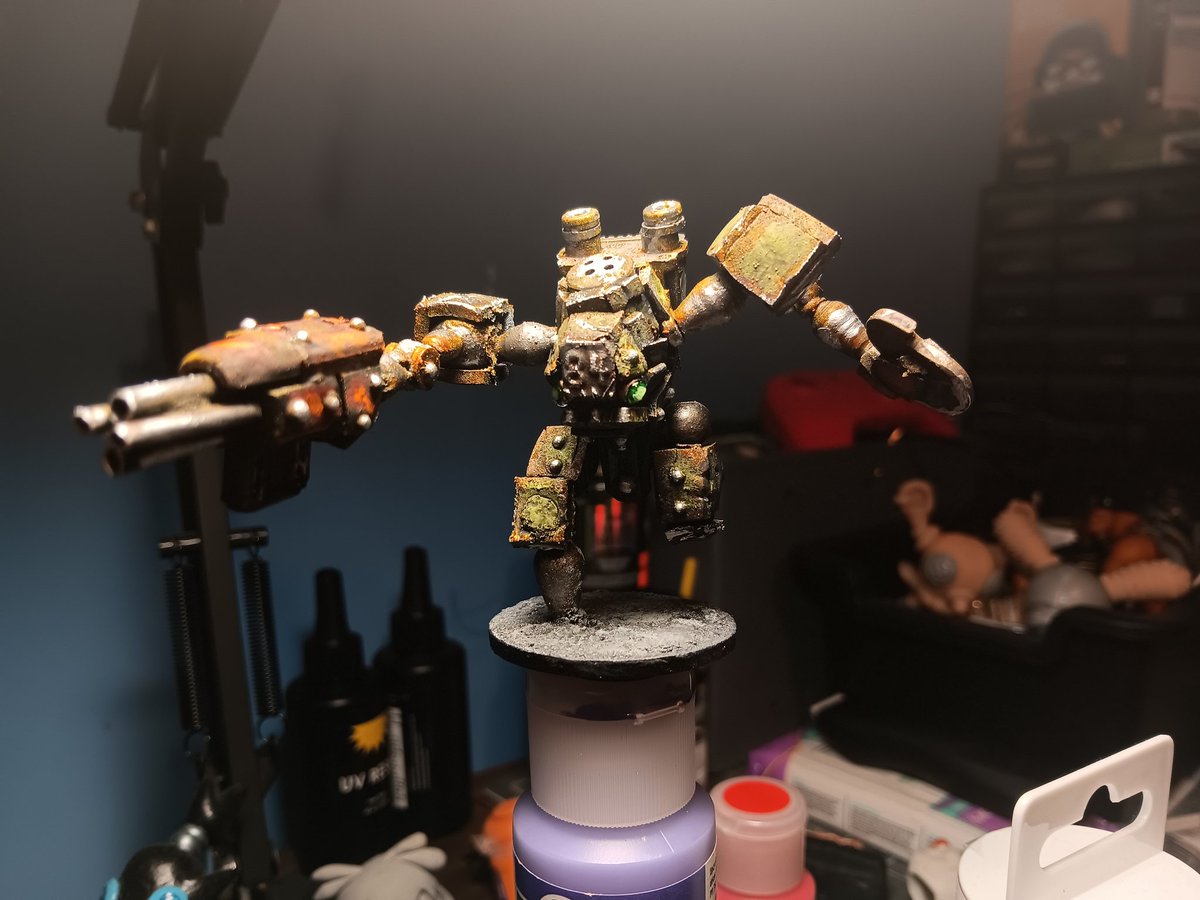 Saltly_Sculpts's tweet photo. Another new machine, some kind of ancient model of soldier perhaps.
#scratchbuilt #miniaturepainting #miniatures https://t.co/cPfy3mM145