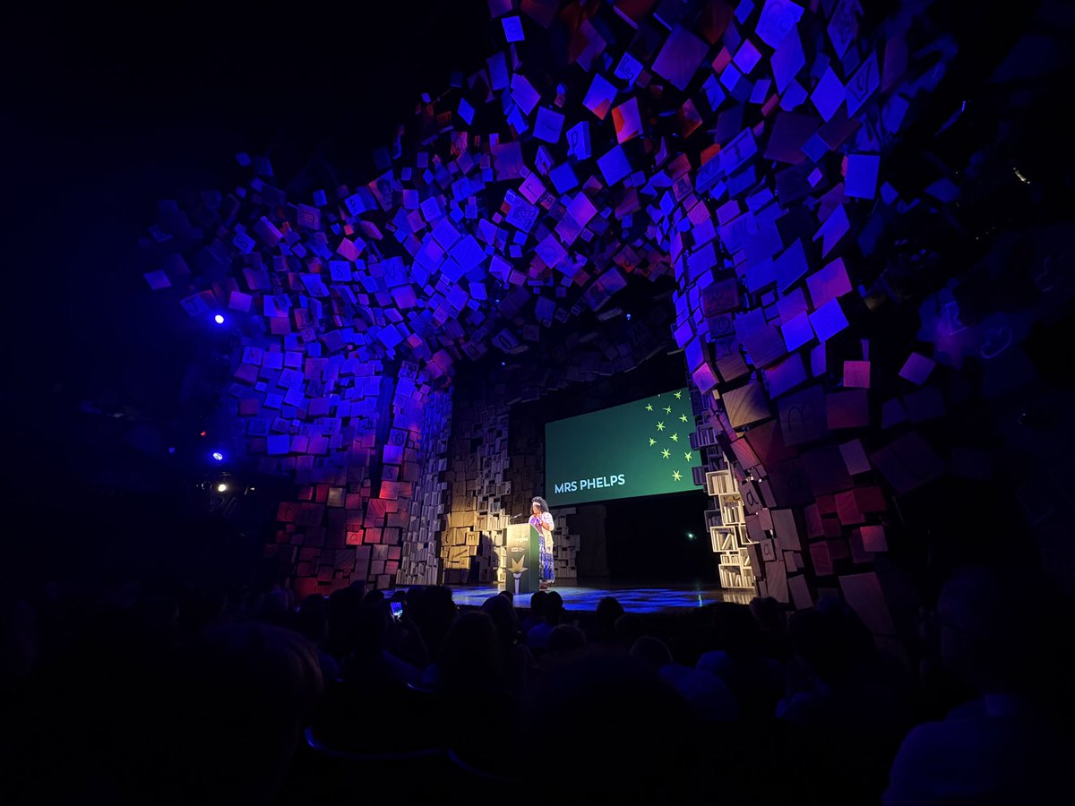 LoveReading4Kids (@lovereadingkids) on Twitter photo This afternoon <a href="/CarnegieMedals/">The Carnegies</a> <a href="/CILIPinfo/">CILIP</a> the #Carnegies2025 winners have been revealed at the Cambridge Theatre, home to Matilda the Musical. Huge congratulations to Margaret, Olivia, <a href="/NateLessore/">Nathanael Lessore</a> & Theo!
Click to find out more and buy the winning books
lovereading4kids.co.uk/blog/winner-of… This afternoon <a href="/CarnegieMedals/">The Carnegies</a> <a href="/CILIPinfo/">CILIP</a> the #Carnegies2025 winners have been revealed at the Cambridge Theatre, home to Matilda the Musical. Huge congratulations to Margaret, Olivia, <a href="/NateLessore/">Nathanael Lessore</a> & Theo!
Click to find out more and buy the winning books
lovereading4kids.co.uk/blog/winner-of…