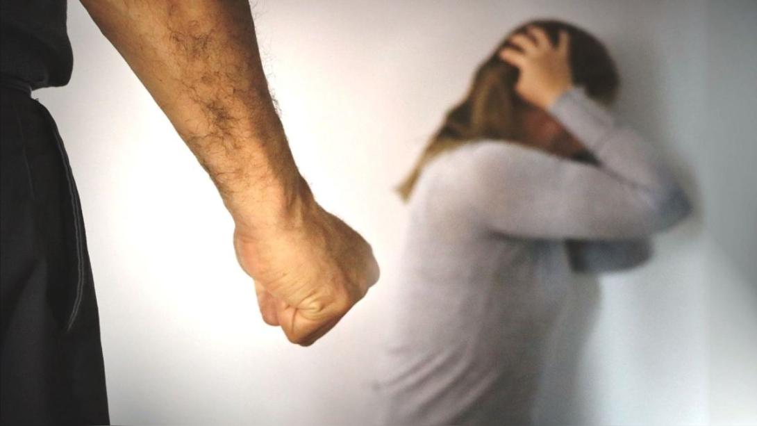 #OPINIÓN 
✍️Ana Jara Velásquez (<a href="/anajarav/">Ana Jara Velásquez 🇵🇪</a>): Violencia institucional: niñas y mujeres bajo ataque

"El puntillazo final, también del Congreso, es un proyecto de ley que busca penalizar a quien se atreva a denunciar actos de violencia familiar, porque ese sería el efecto que