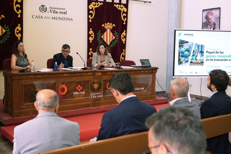 ANFFECC participó ayer en la jornada sobre gases renovables organizada por ATC en Vila-real. Jéssica Calleja compartió los avances del proyecto H2frit dentro del debate sobre los retos del uso de H₂ y biogás en el cluster cerámico
#h2 #Biogás #Cerámica #ANFFECC #Descarbonización