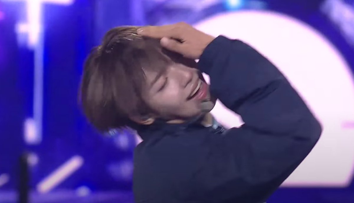 2jaylawr's tweet image. one thing about jl is that his performances will always highlight his versatility in his facial expressions and emotions to convey the song
AHOFS 1ST STAGE AT MYKFESTA
#AHOF_MyKFESTA2025
#마이케이_아홉첫무대
#마이케이페스타