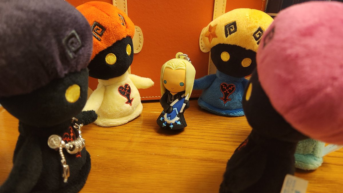 osushi_malony's tweet image. キノコによるカツアゲに遭う4
#ぬいぬいハーツ
