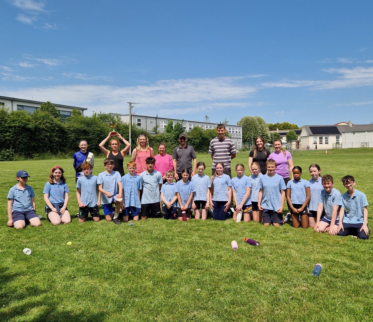 It's finally happened! For the first time in current staff memory, the Staff have beaten 6th Class in our annual game of Rounders 🏆 Well done to our amazing 6th class on a great game to celebrate their second last day of school!!