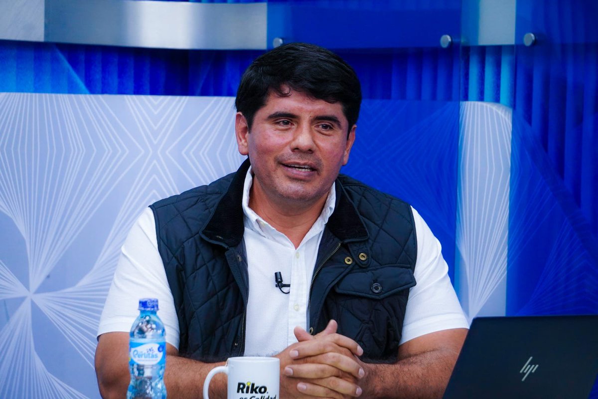 #Diálogo21 | "La función social de los mercados es, precisamente, darle la mano y apoyar a nuestros emprendedores, a nuestros soñadores, que dicho sea de paso han estado olvidados por años. Creo que este es un buen momento para sacar adelante la economía de nuestro país", afirmó