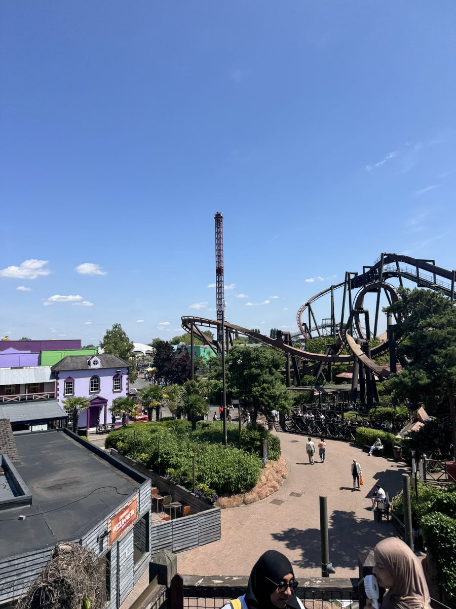_thomas_jones4's tweet image. Fantastic end of year trip with the whole department yesterday at Thorpe Park. A lot of fun and lovely weather to finish the year🎢☀️

@JoelMorgan81