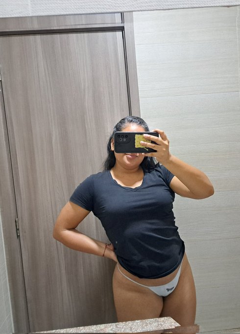 Eva - Hoy amanecimos más ricas, más buenas, más mamis 🥵🥵😈🎀 https://t.co/FQqeMCSo2l https://t.co/Vw7OlSBcs3