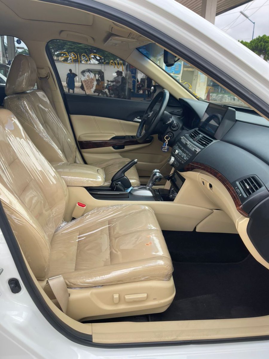 JojoAutos's tweet image. UPDATE‼️UPDATE ‼️UPDATE ‼️
Good deal !! 🚘🚘
Fresh In Honda Crosstour 2012 # 🇺🇸
Accident free / first body / Key Starter / Sun roof / 4plug ENGINE
Price: ~15Milion~ Now 13.8M Gaskia Only...
Location- Lagos
FOR ONLY SERIOUS BUYERS ONLY..