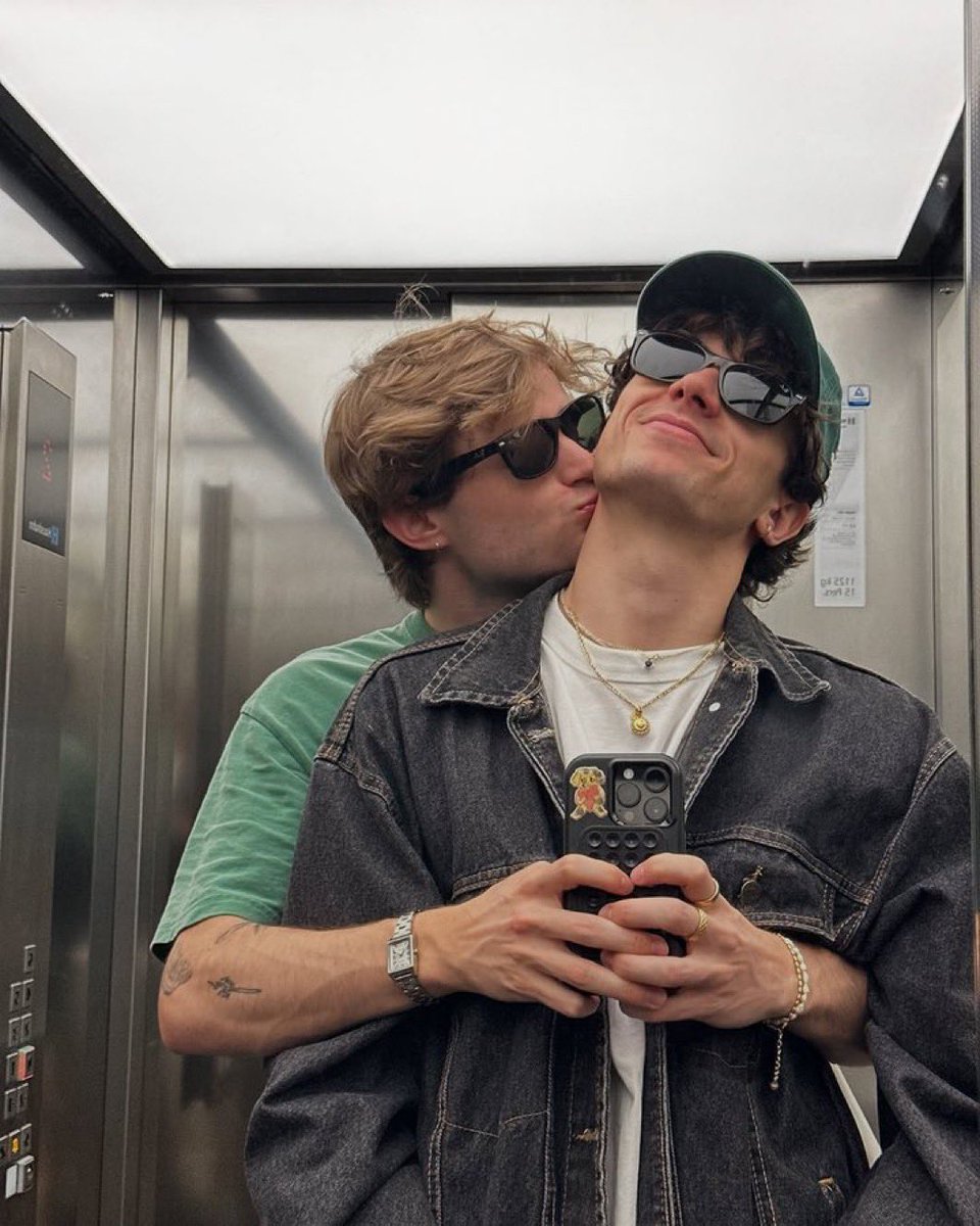 Alexciaga's tweet image. Un novio para: