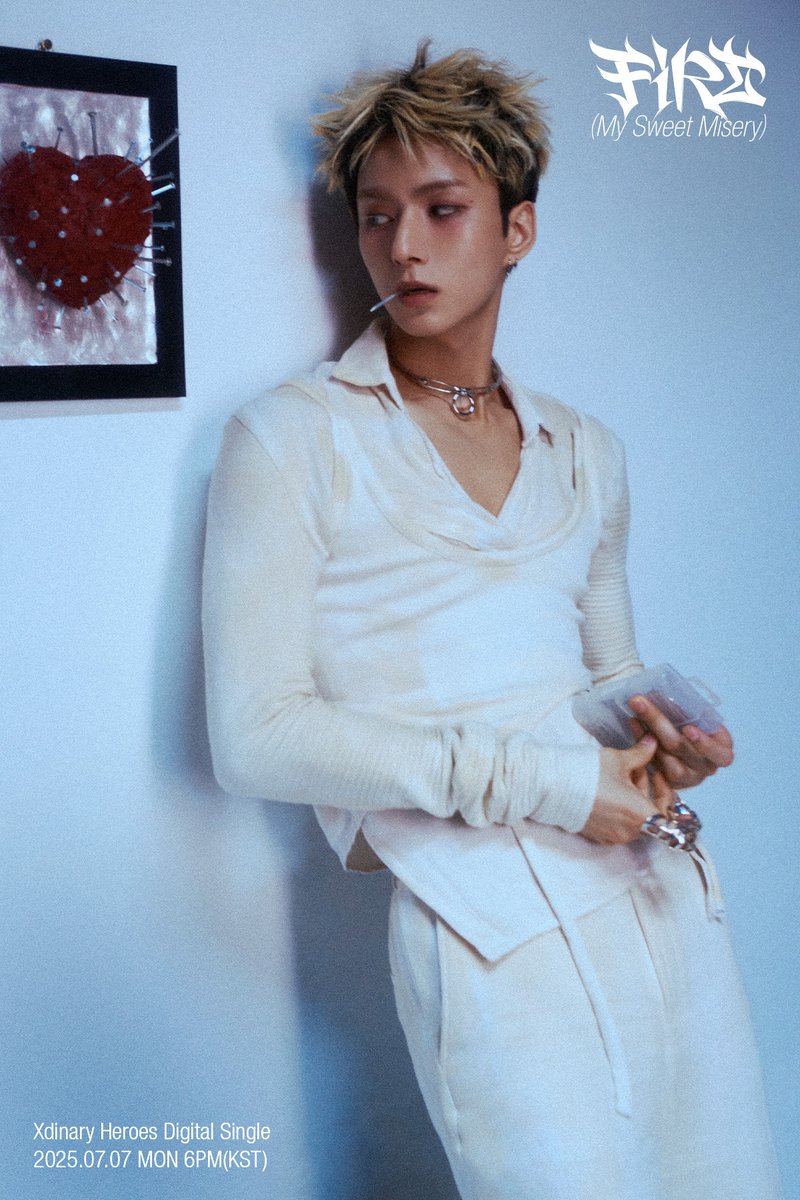XH_official's tweet image. Xdinary Heroes(엑스디너리 히어로즈)
Digital Single &amp;lt;FiRE (My Sweet Misery)&amp;gt;
Teaser Image : Distorted Love

#Ode #오드

❤️‍🩹2025.07.07 (MON) 6PM (KST) Release

#XdinaryHeroes #엑스디너리히어로즈
#FiRE #My_Sweet_Misery
#WE_ARE_ALL_HEROES