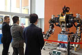 ６月25日、加藤大臣は福島県を訪問しました。

福島県庁、双葉町及び福島ロボットテストフィールドを訪問し、福島県の震災復興・創生の状況について関係者との意見交換を行いました。