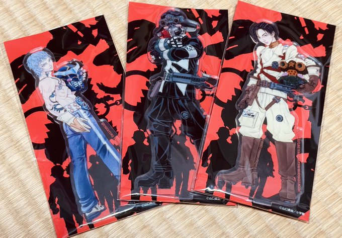 劇光仮面アクスタ来た。思った以上に嬉しいな…ミカドヴェヒター… 