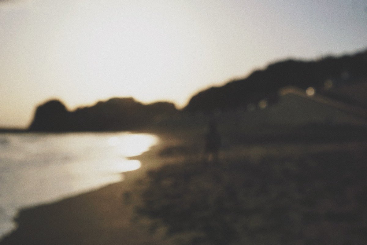 「  海  」