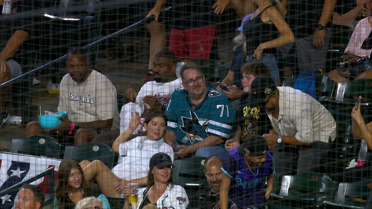 NBCSSharks's tweet image. Macklin Celebrini sweater spotted at tonight's Giants-Diamondbacks game in Arizona 🙌