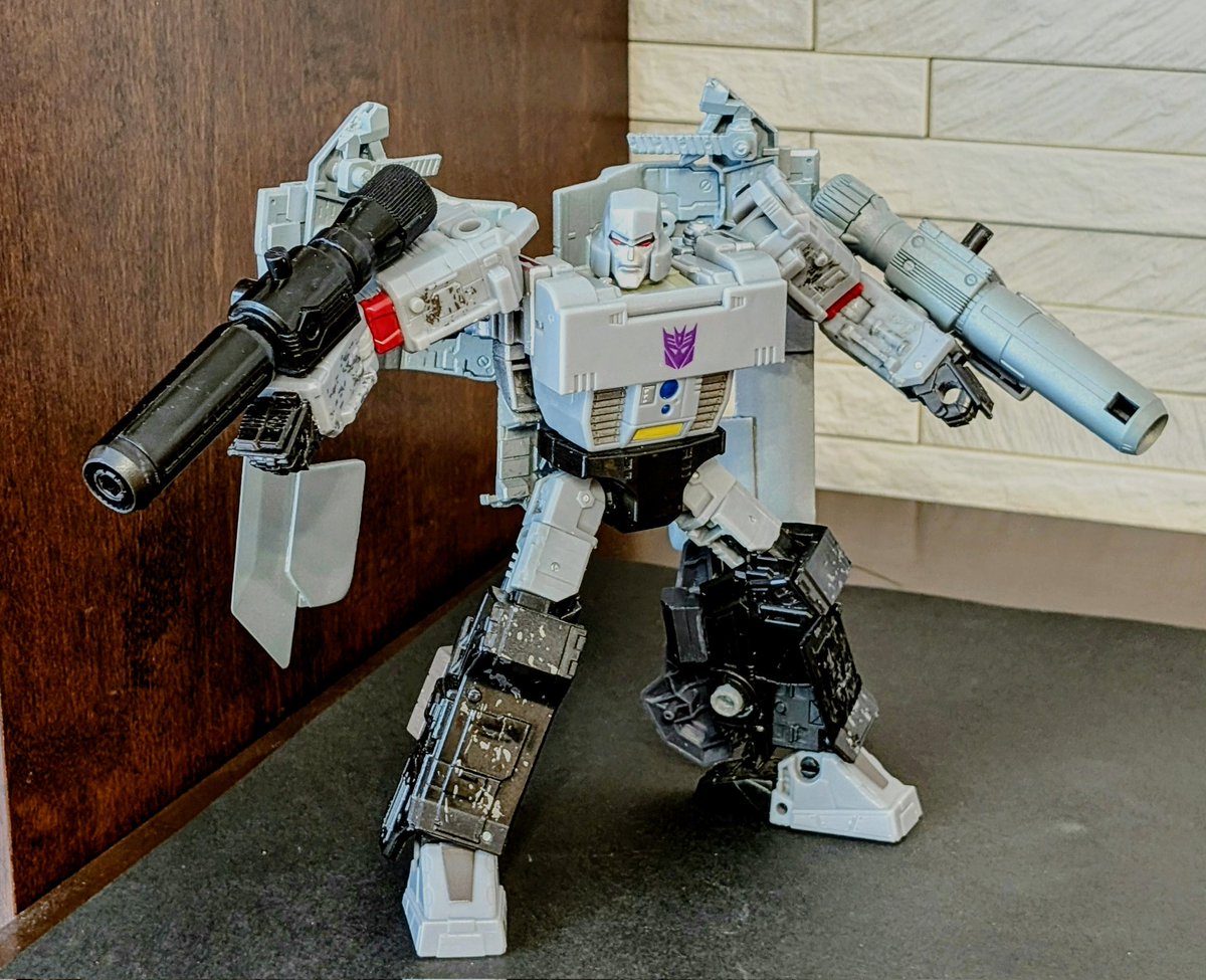 メガトロン　詳細は自己リプライで記載
#トランスフォーマー
#カスタムTF

Megatron　Details are in the self-reply↓
#Transformers
#custom