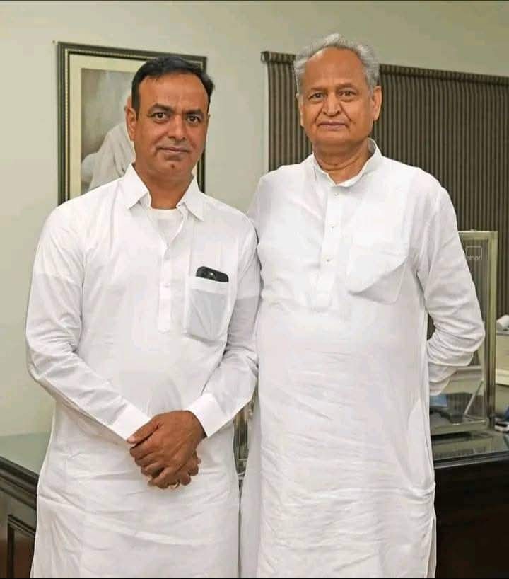 डीडवाना के पूर्व विधायक और कांग्रेस के युवा चेहरे सगा जी चेतन जी डूडी आपको जन्मदिन की हार्दिक बधाई एवं शुभकामनाएं।।
🎉🎉🎉🎉🎉
<a href="/ChetanDudiINC/">Chetan Dudi</a>